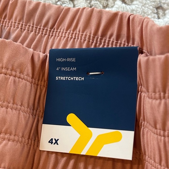 NWT Old Navy Plus Size Women's 4x Pink Shorts 4” - Picture 11 of 11